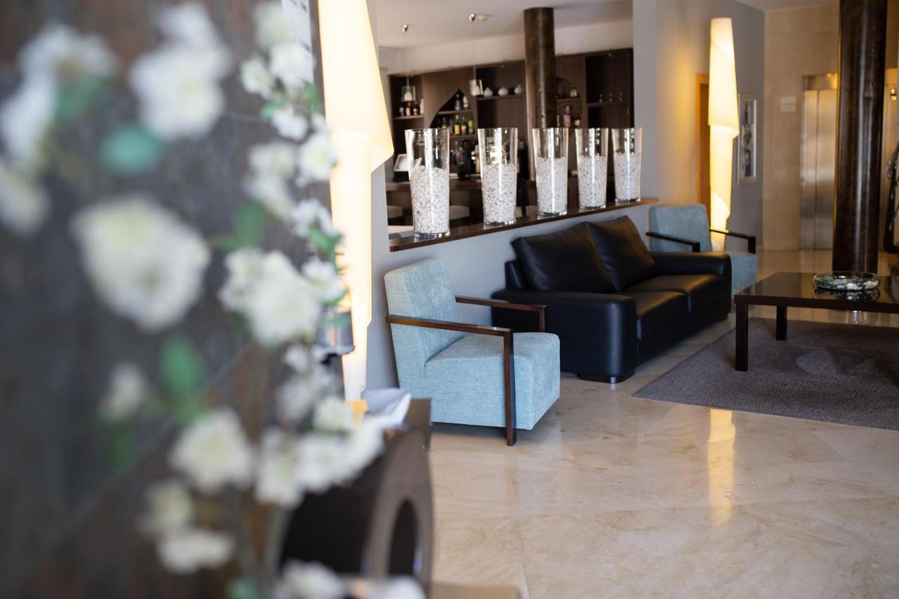 Hotel El Trebol Carboneras Eksteriør billede